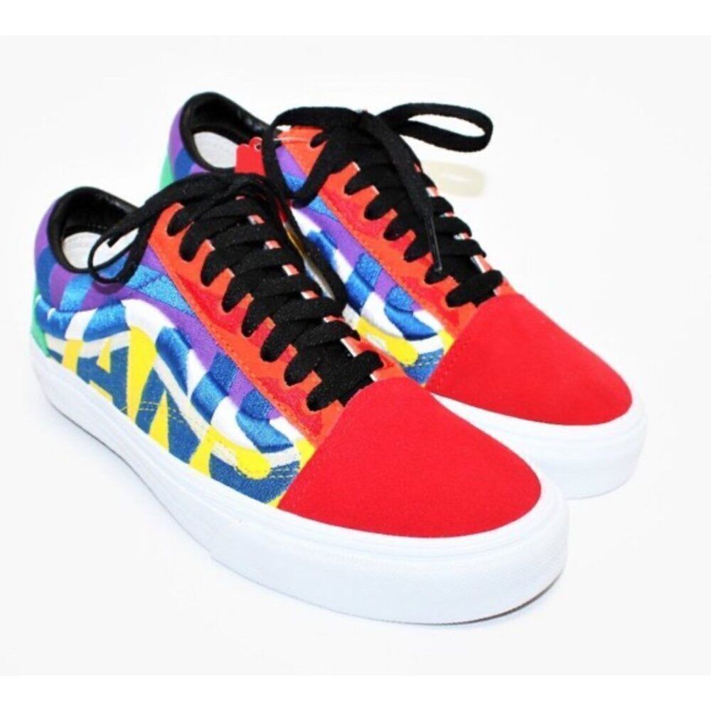 Vans Old Skool Embroidered Logo Sneaker Size 10.5 M / 12 W (Unisex)